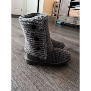 UGG Women's Classic Cardy Winter Boot size 7